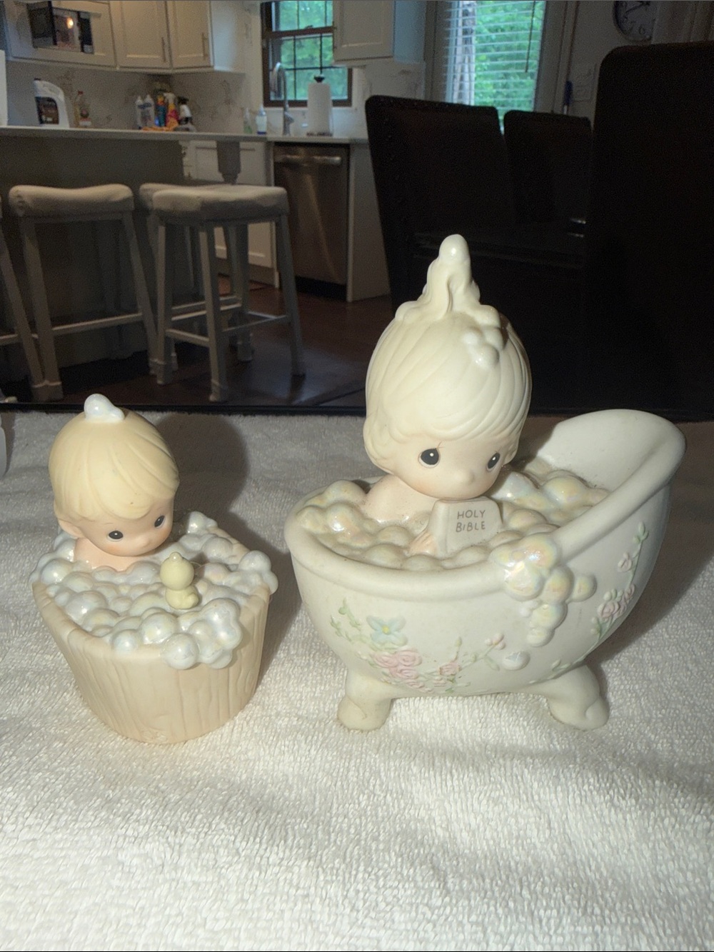 Precious Moments Ceramic Bath Figurine Set - Cream set of 2